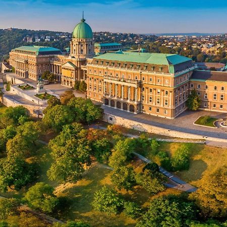 Beautiful Spacious Three-Room Suite Close To Buda Castle ブダペスト エクステリア 写真