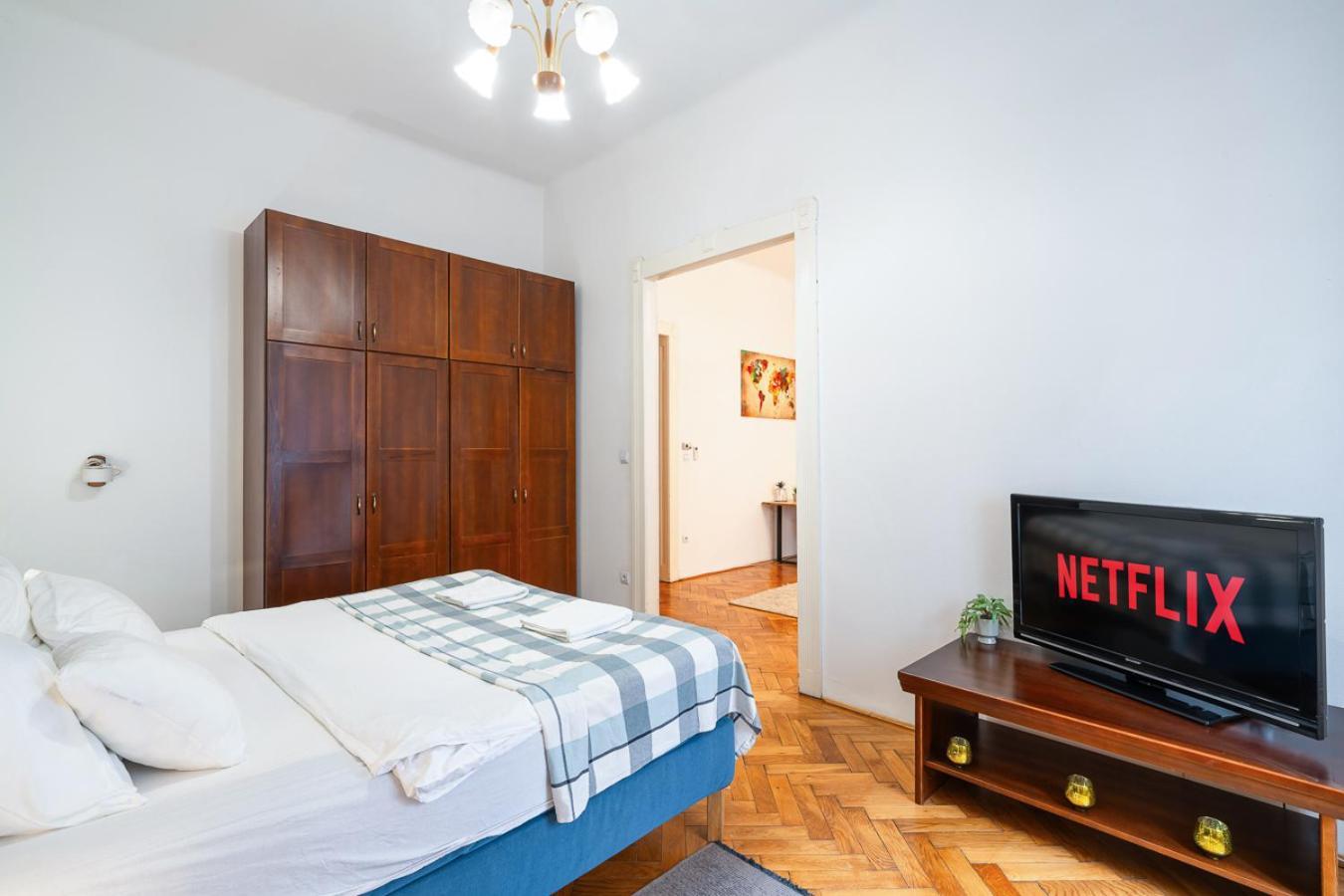Beautiful Spacious Three-Room Suite Close To Buda Castle ブダペスト エクステリア 写真