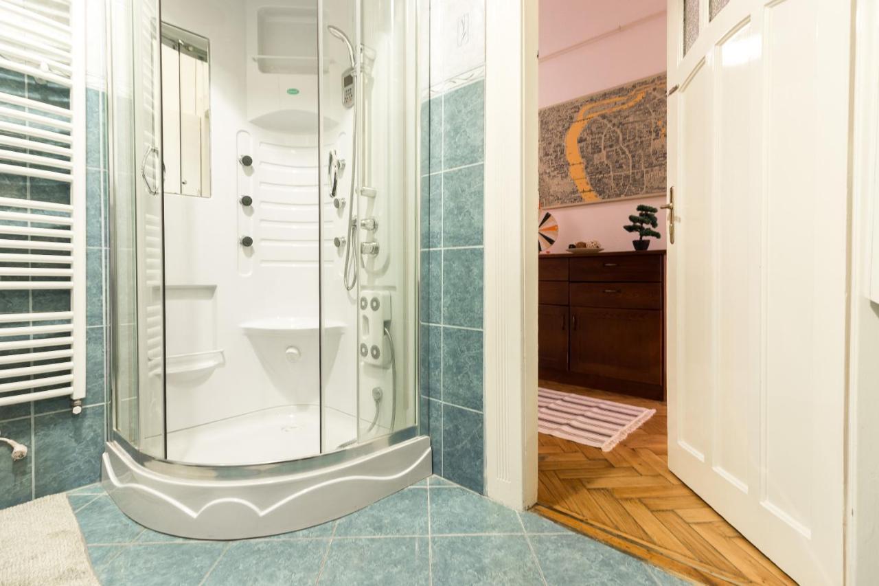 Beautiful Spacious Three-Room Suite Close To Buda Castle ブダペスト エクステリア 写真