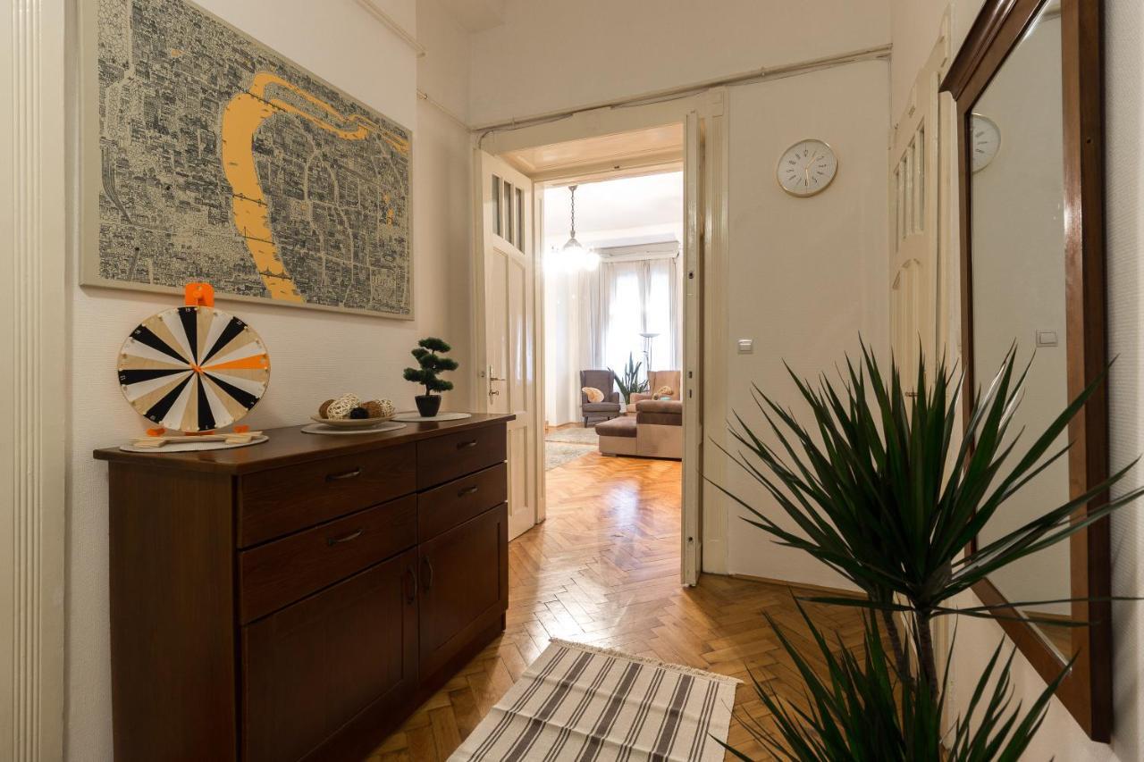 Beautiful Spacious Three-Room Suite Close To Buda Castle ブダペスト エクステリア 写真